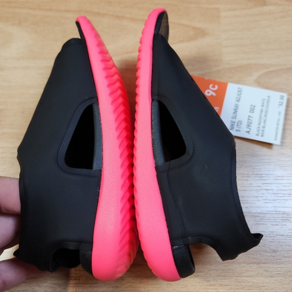 NWT Nike Sunray Adjust 5 Sandals Water Swim Shoes Black Pink Size 9 - Picture 10 of 14